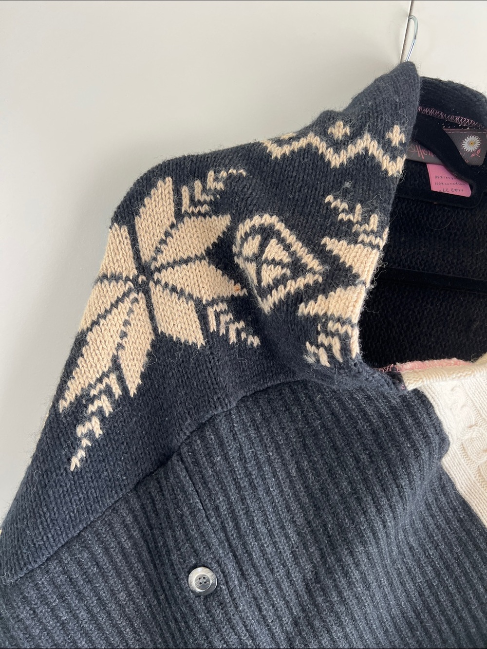 Honeybea Handmade Wool Poncho - Picture 7 of 12